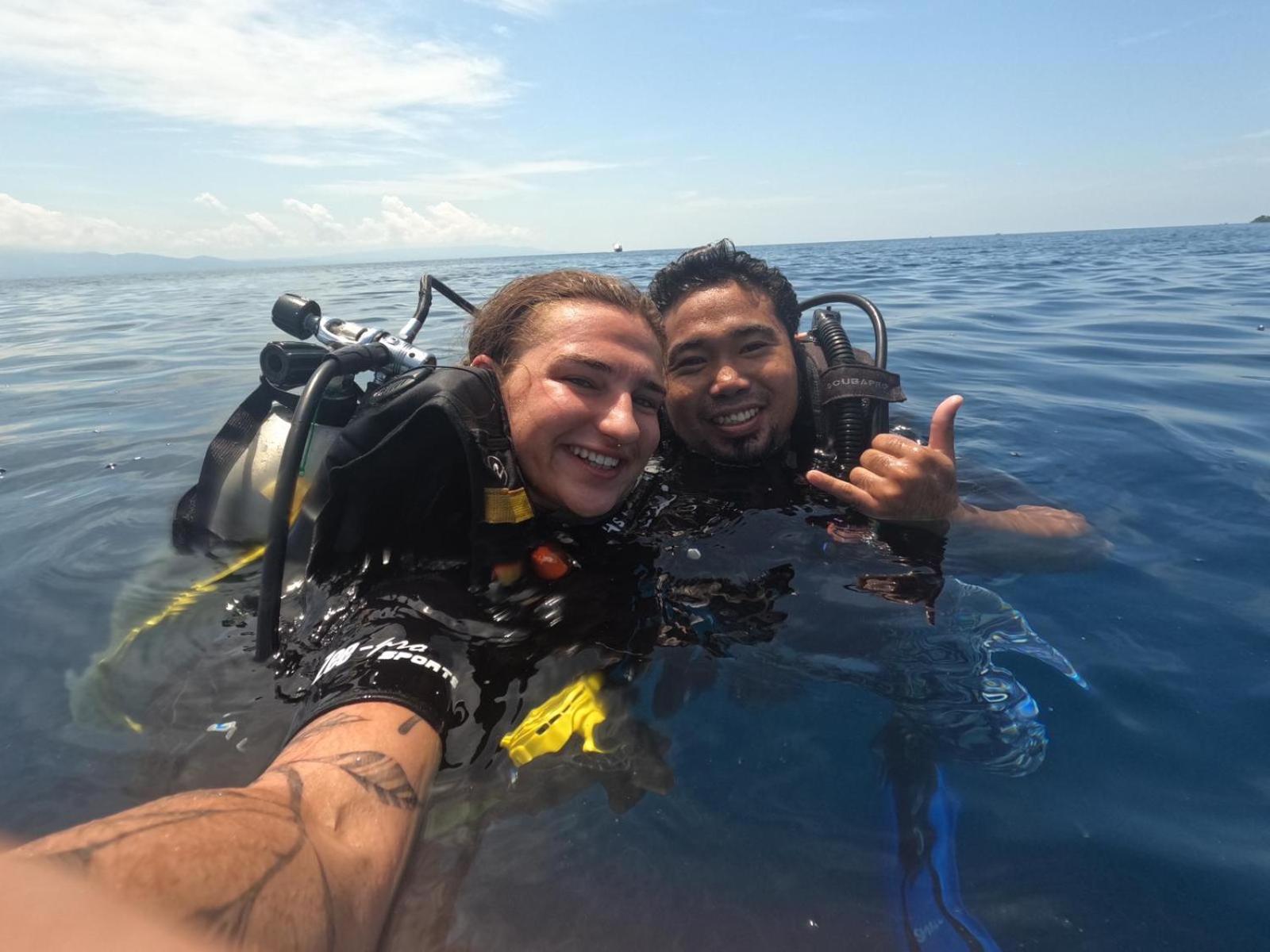 4 Sisters Divers ブナケン エクステリア 写真