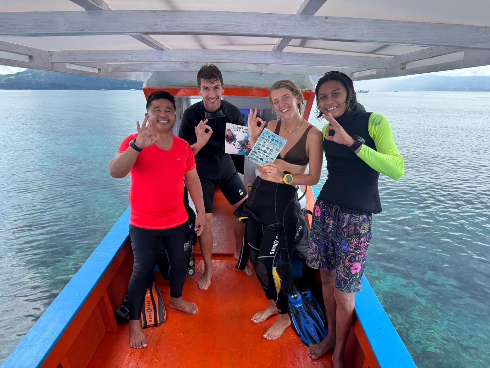 4 Sisters Divers ブナケン エクステリア 写真